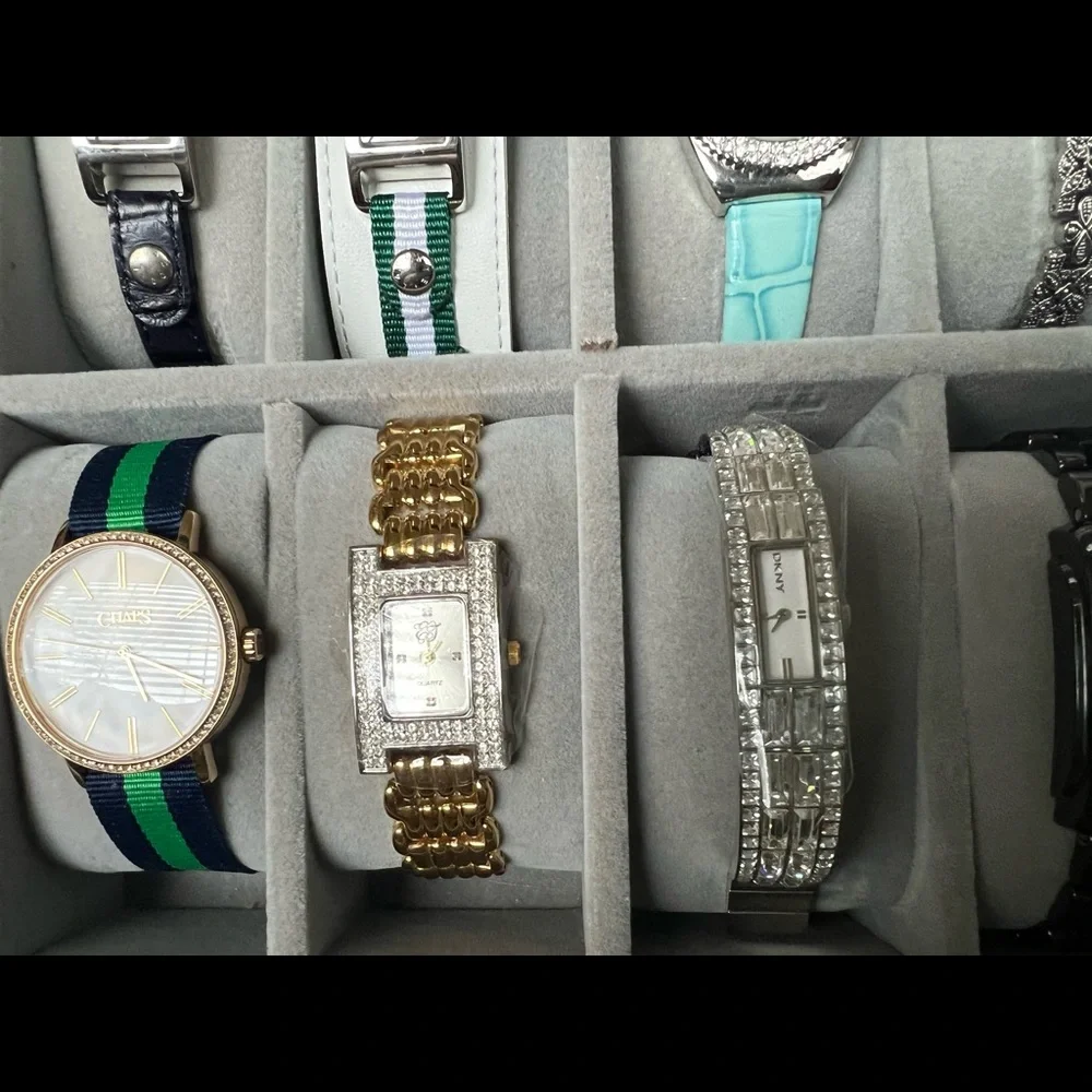 11 watches selling as a lot two Lacoste both with exchangeable band , Japan movt - Picture 16 of 17